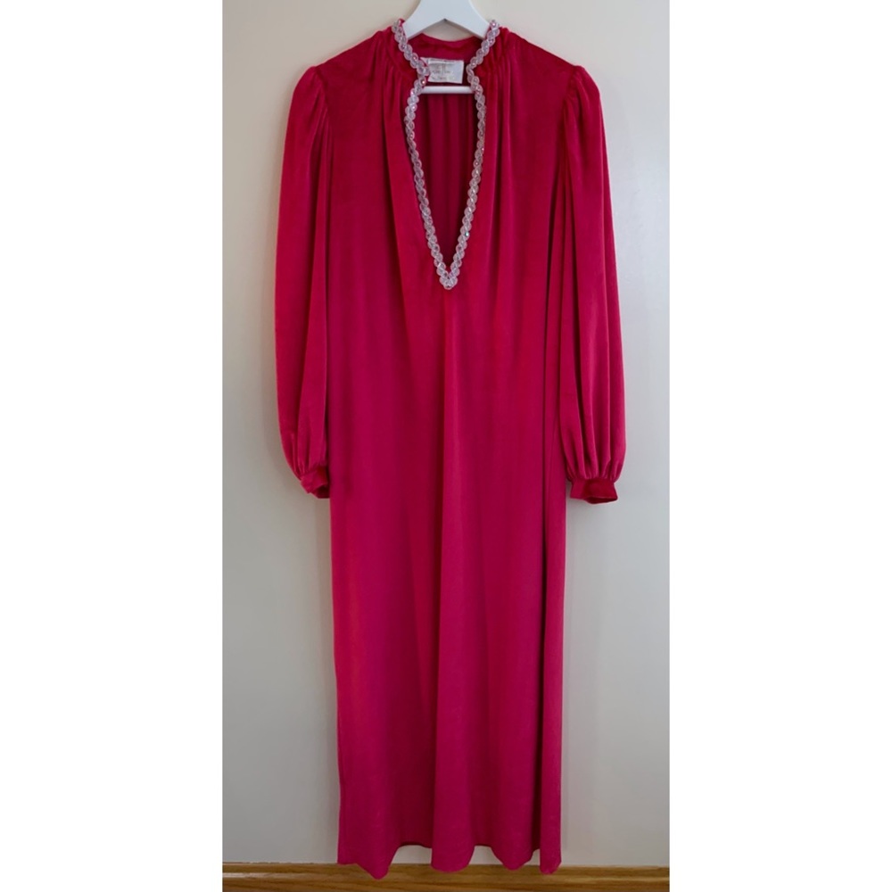 Lucie Ann • S • long bishop sleeve velour mandarin collar v neck lounge kaftan
